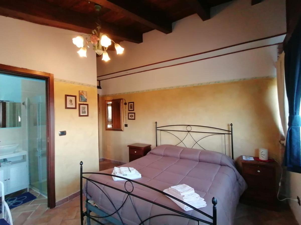 Il Castagneto Panzió Camerino Kültér fotó