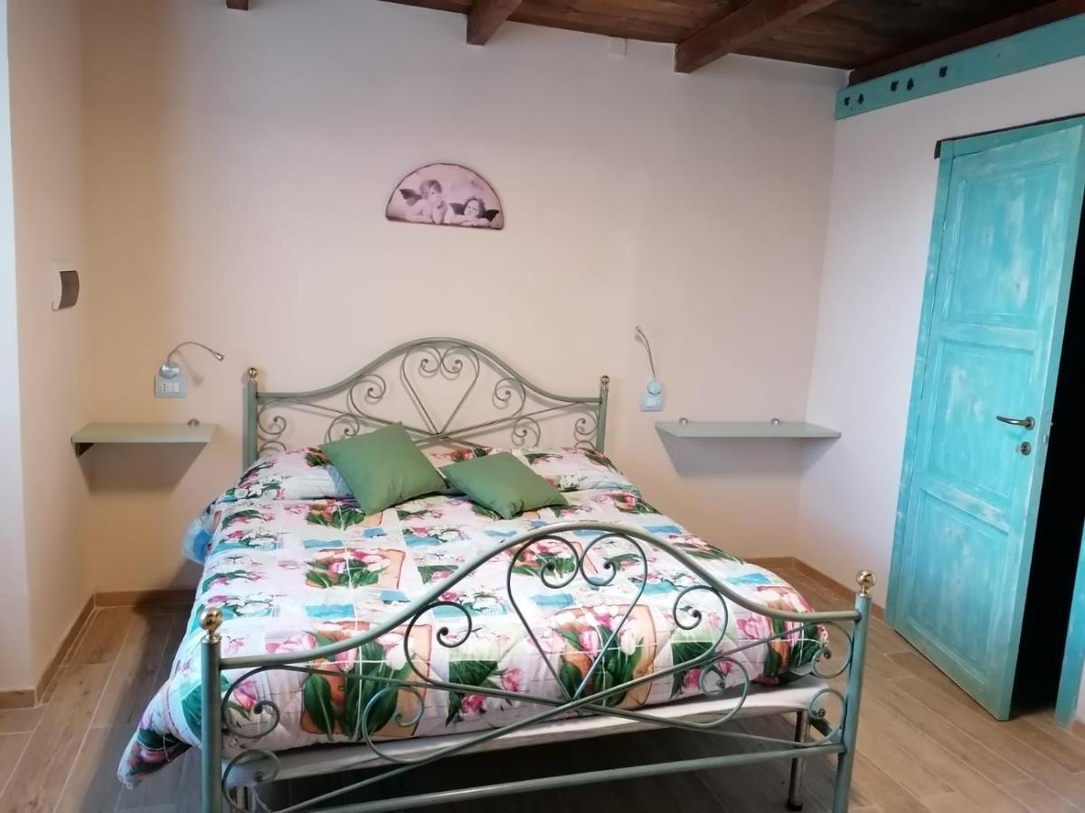 Il Castagneto Panzió Camerino Kültér fotó